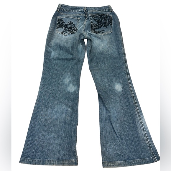 Chico’s Platinum Mya light wash denim‎ Jeans embroidered pockets 0.5 Reg - Picture 2 of 12